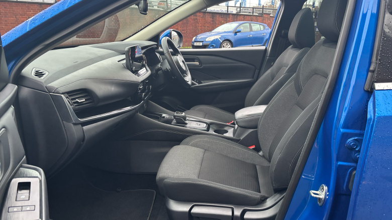 Nissan Qashqai 1.3 DiG-T MH 158 Premiere Edition 5dr Xtronic Petrol Hatchback